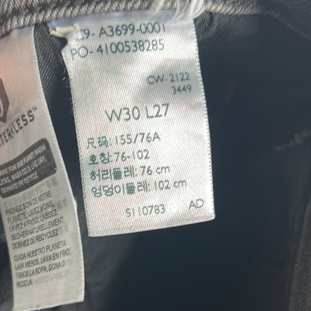 Levi's Silvertab Mom Jeans Size 30 in Charcoal Wash - Picture 3 of 7